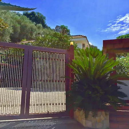 Addu Pupetta Apartament Vico Equense